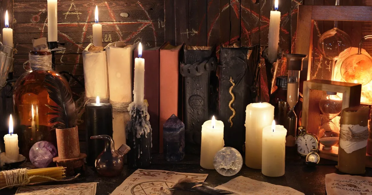 Candle Magic: The Meaning of Colors and the Practice of Fire