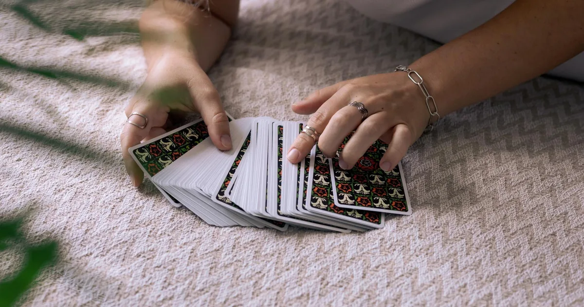 Card of the Day: How to Pull and Read Tarot Every Morning