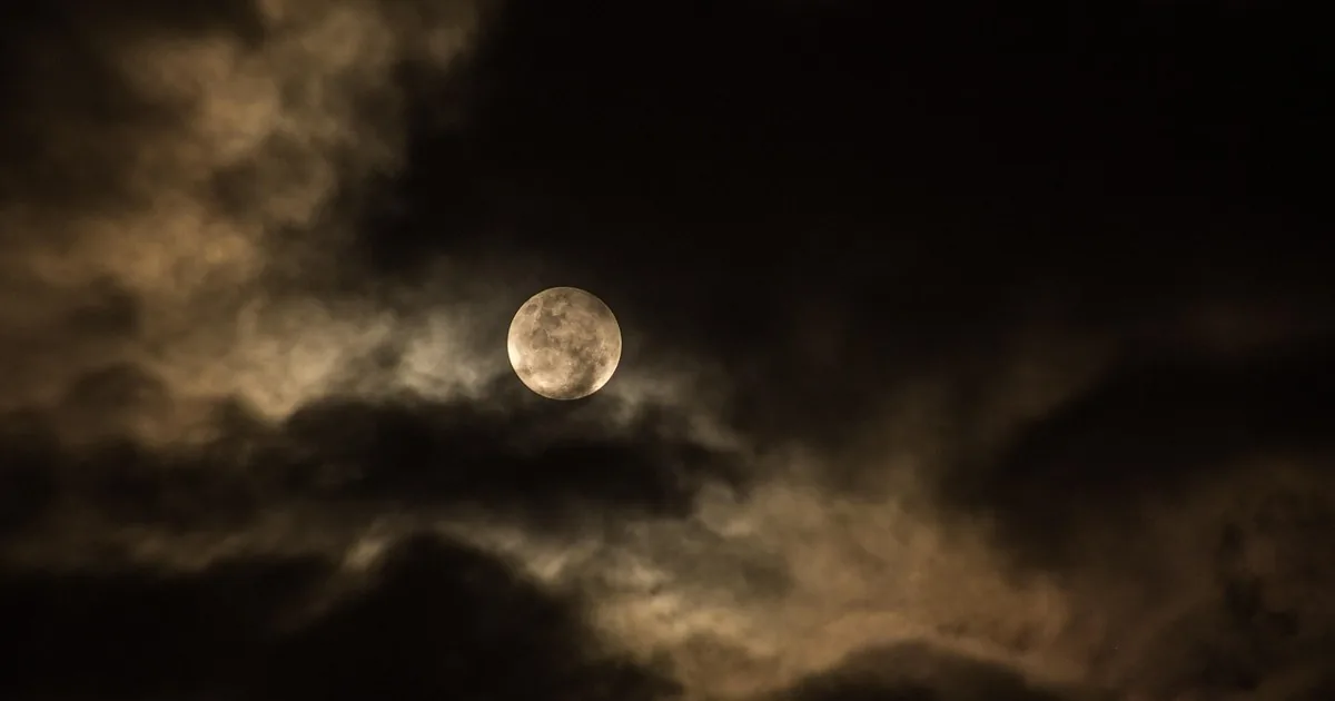 What zodiac sign is the moon: the influence of the lunar sign on emotions