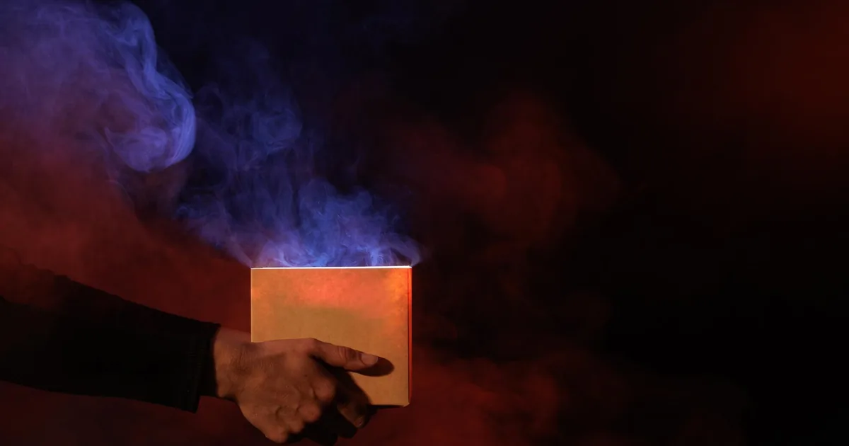 new tarot: fresh readings that are worth trying