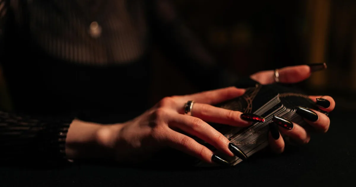 Online Tarot: 7 Spreads You Can Do Yourself